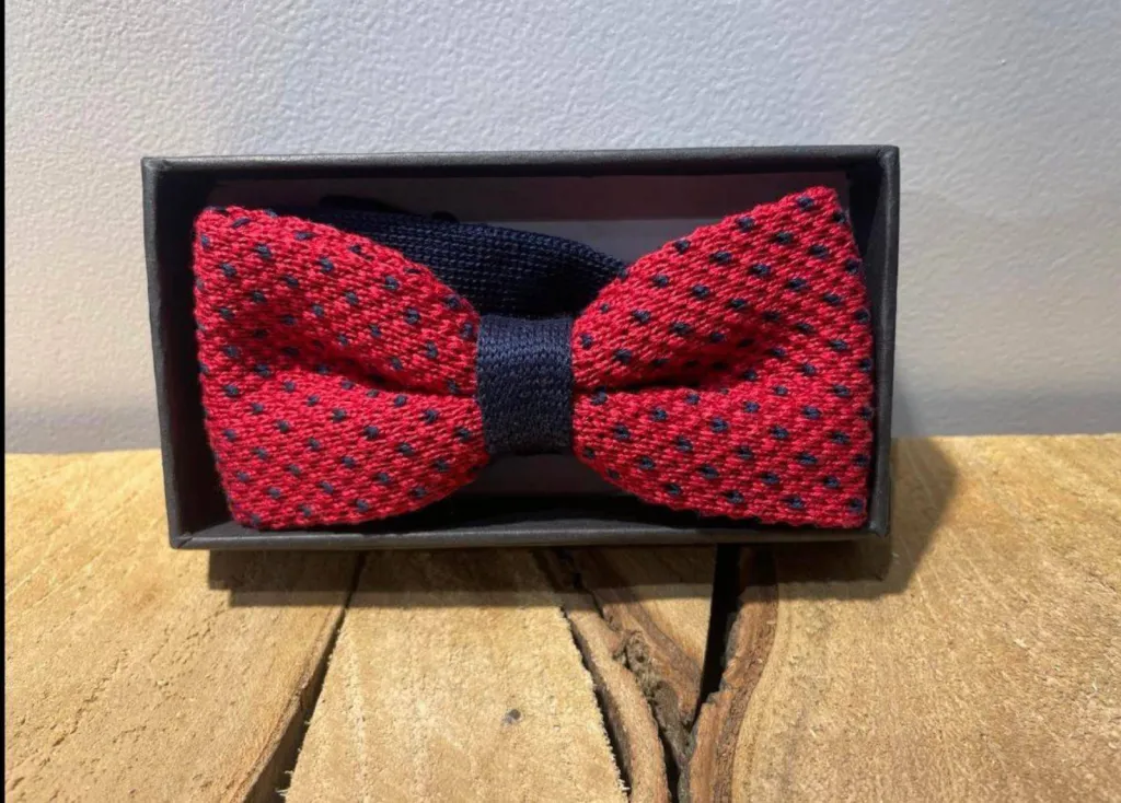 Nœud papillon BILLYBELT tricot rouge et bleu chez Urban Chic La Suite à Dieppe