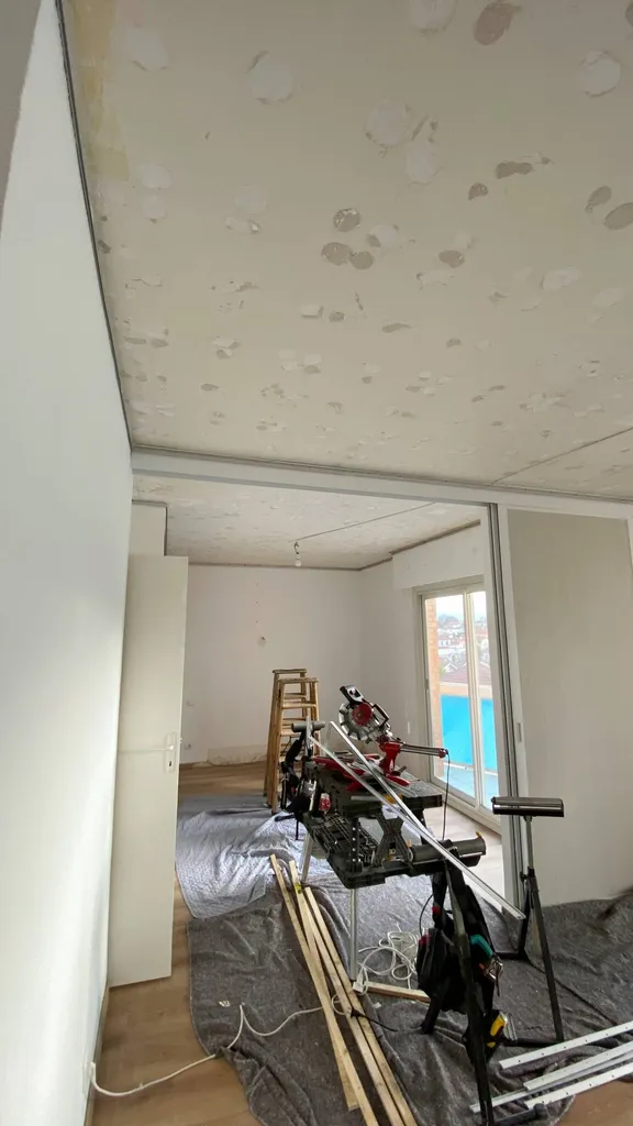 Rénover ses plafonds après suppression des plaques de polystyrènes - Plafonds Tendus Occitans Toulouse Miremont