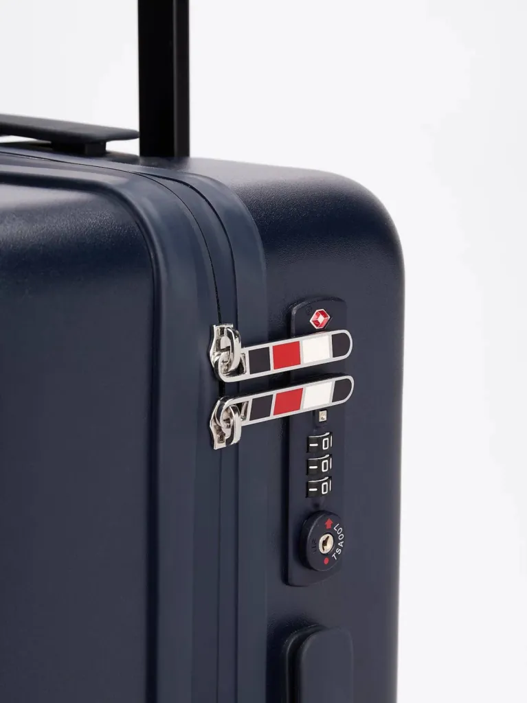 Valise Cabine Tommy Hilfiger rigide à Dieppe disponible chez Urban Chic 