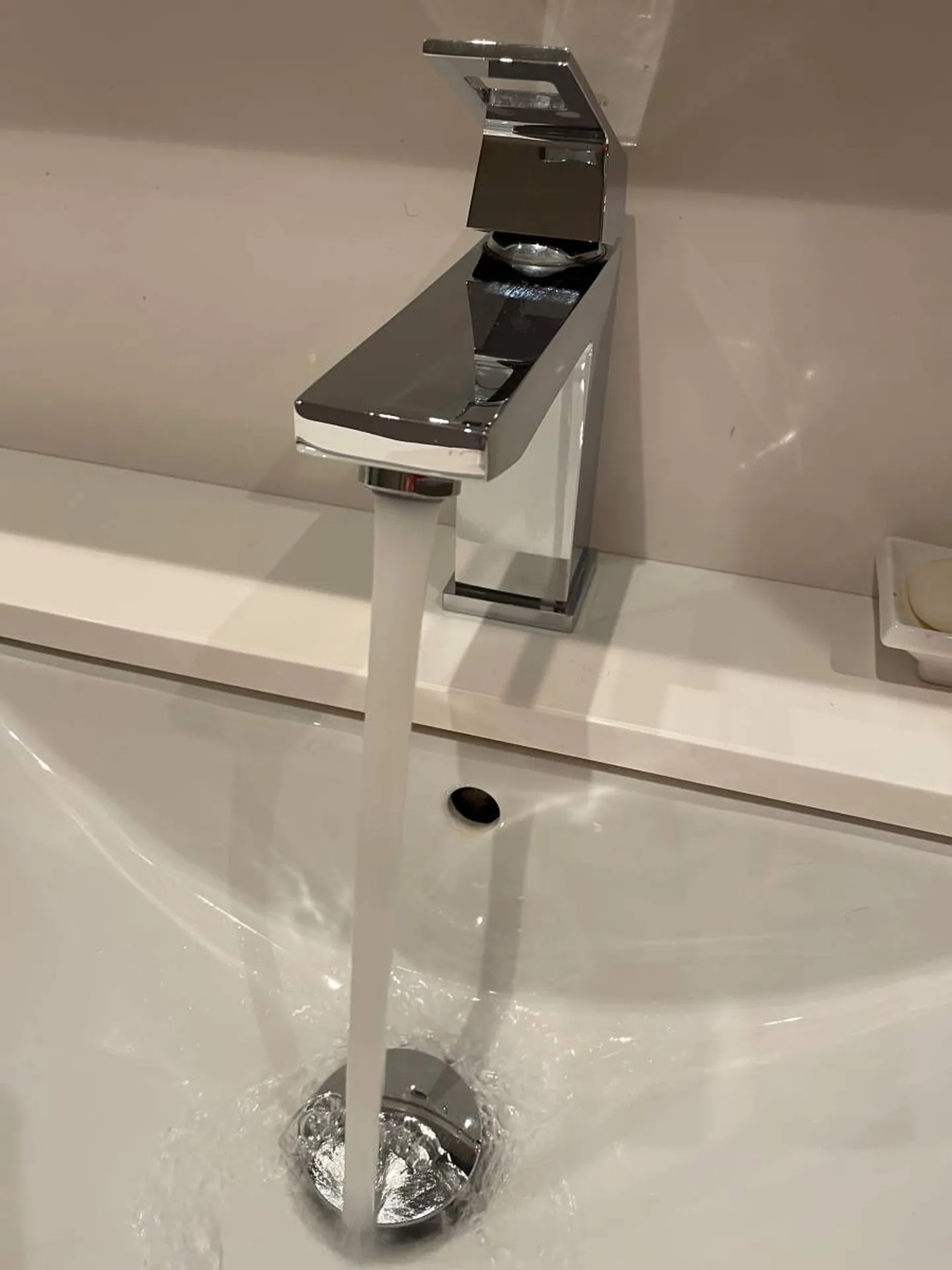 Eau traitée par un anticalcaire naturel sans ajout de sel ou autres produits chimiques à Belleville en Beaujolais (69)