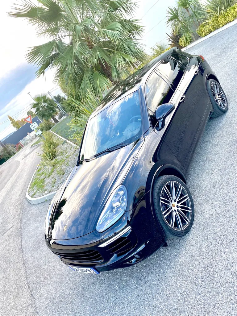 Porsche Cayenne Platinum Édition avec une protection carrosserie céramique