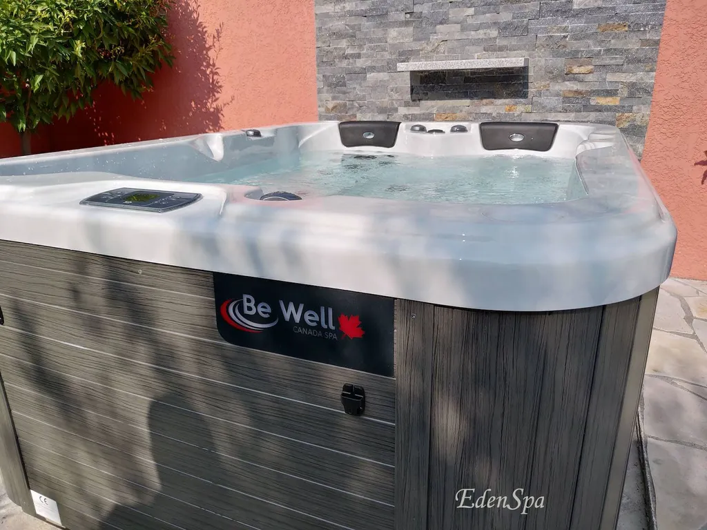 jacuzzi 3 places texterieur camargue