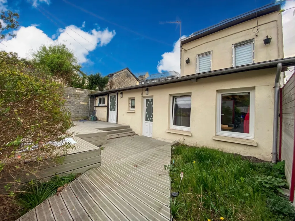 maison avec deux chambres