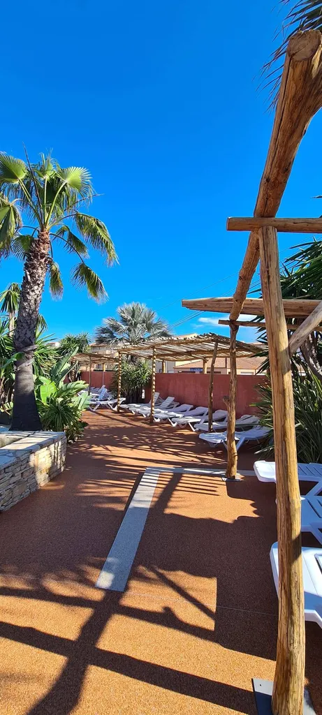 camping et piscine chauffée en bord de mer dans le Sud de la France dans l'Hérault