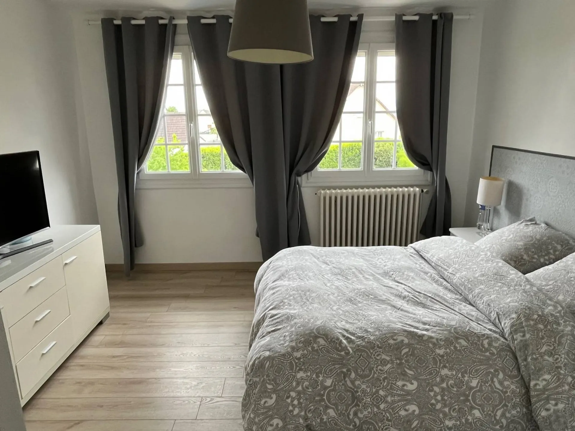 Pavillon individuel, à vendre, offrant de beaux volumes situé à Arelaune en Seine