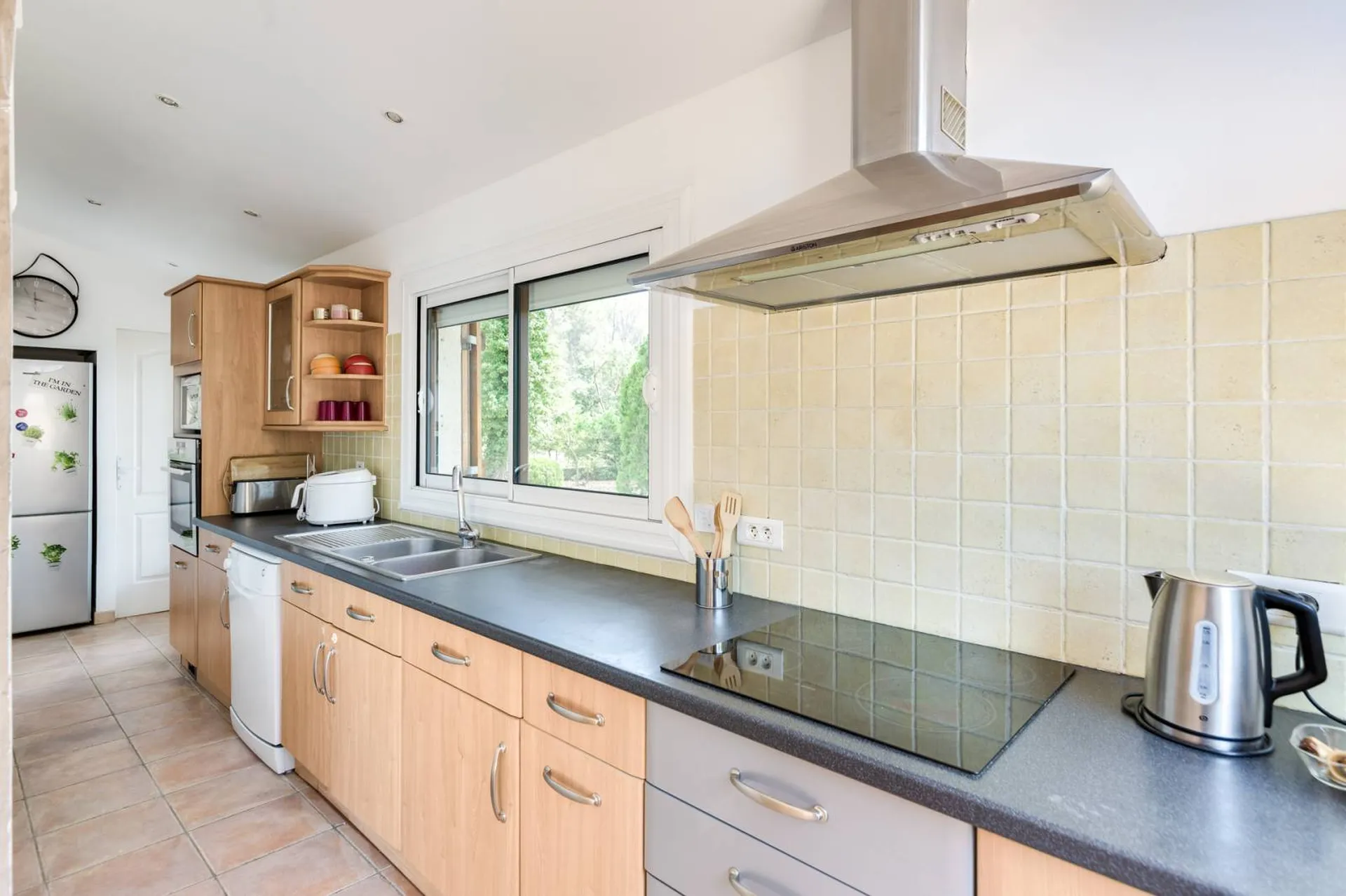 En vente demeure de 280m² sur terrain paysager de 6030m²