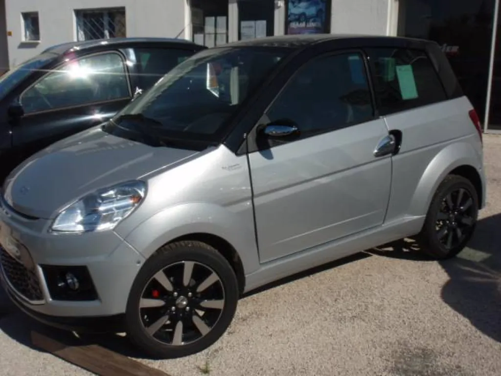 Vente Voiture Sans Permis LIGIER IXO 2 ELEGANCE avec Moteur PROGRESS sur Toulon dans le Var 83