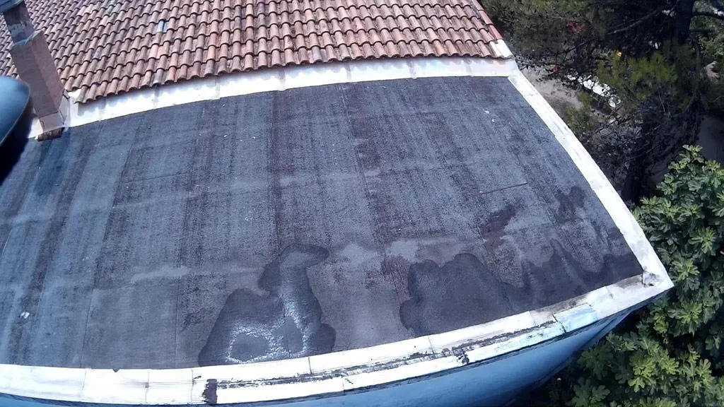 Intervention sur infiltration d’eau en toiture plate proche de Longueau.