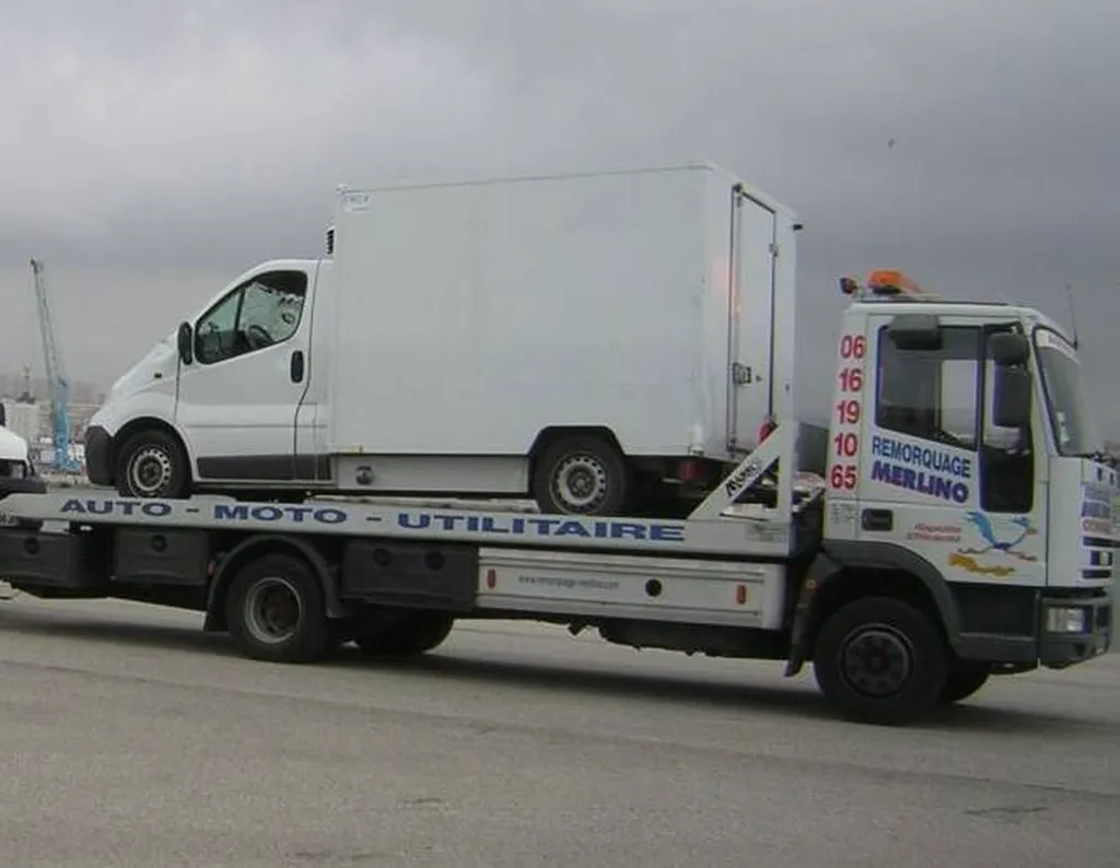 Remorquage d'utilitaire pour le sortir de la fourrière à Marseille 