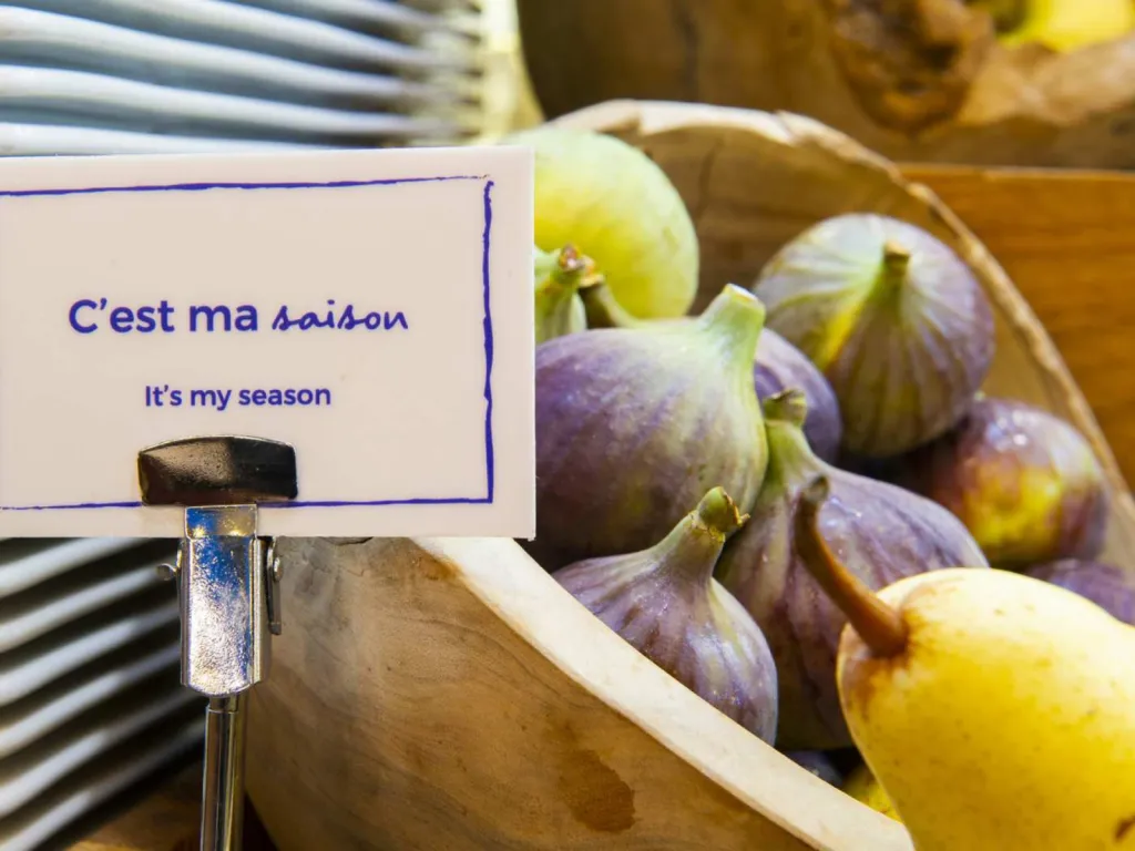 Reportage photographique petit déjeuner buffet Novotel fruits frais de saison
