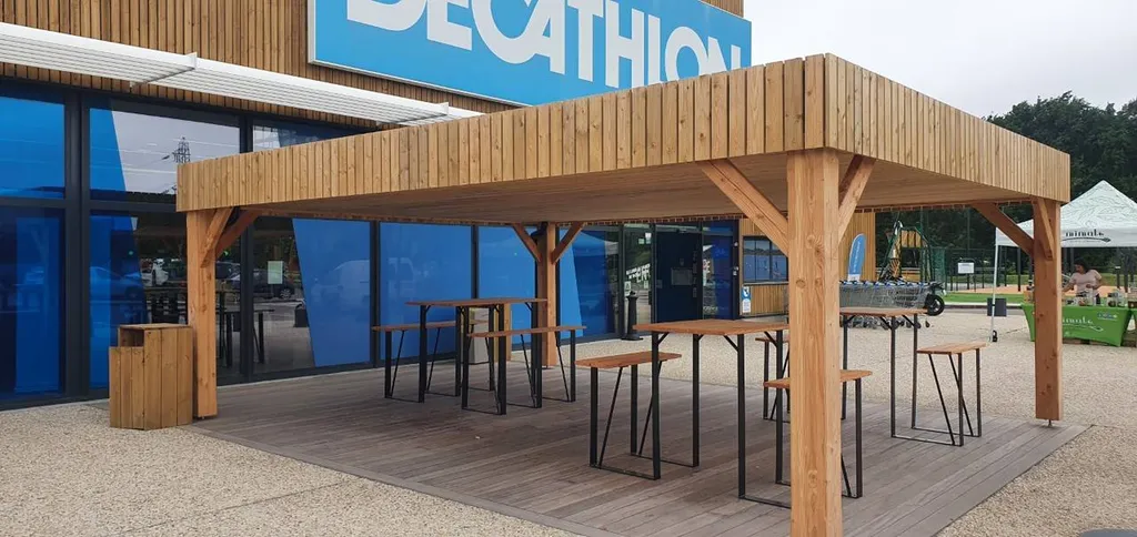 mange debout d'exerieur a decathlon la teste de buch