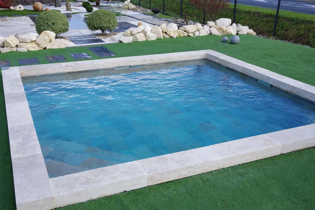 Ou trouver du carrelage de Bali pour piscine sur Bordeaux rive droite ?