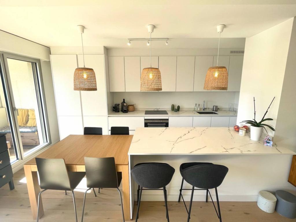 Vendu Très bel Appartement rénové Bordeaux Caudéran Centre 